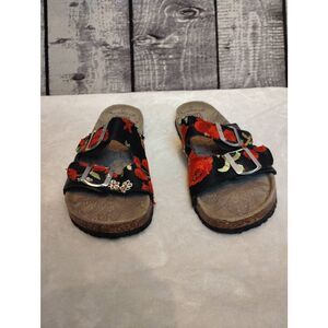 Mukluks red cut out slide sandal